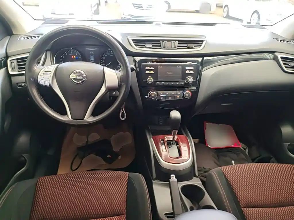 Nissan Qashqai — миниатюра 10