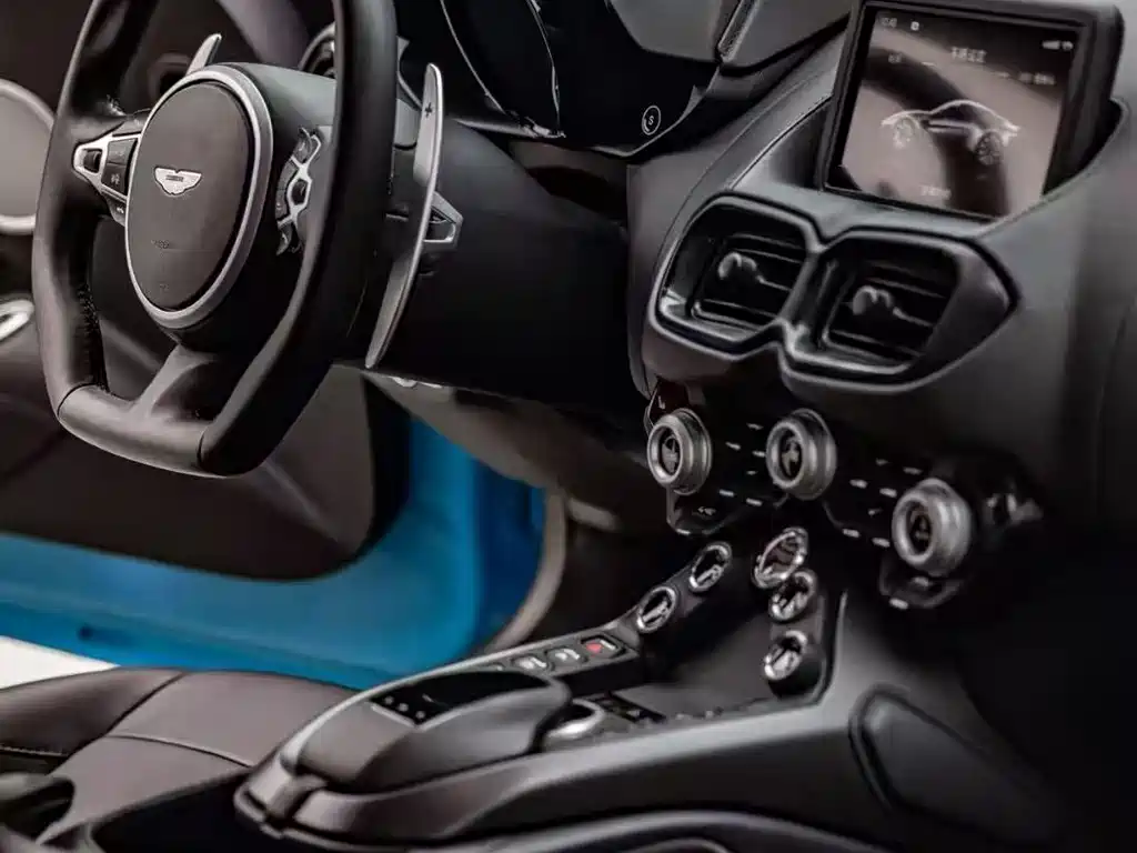 Aston Martin V8 Vantage 2022 4.0T V8 Coupe