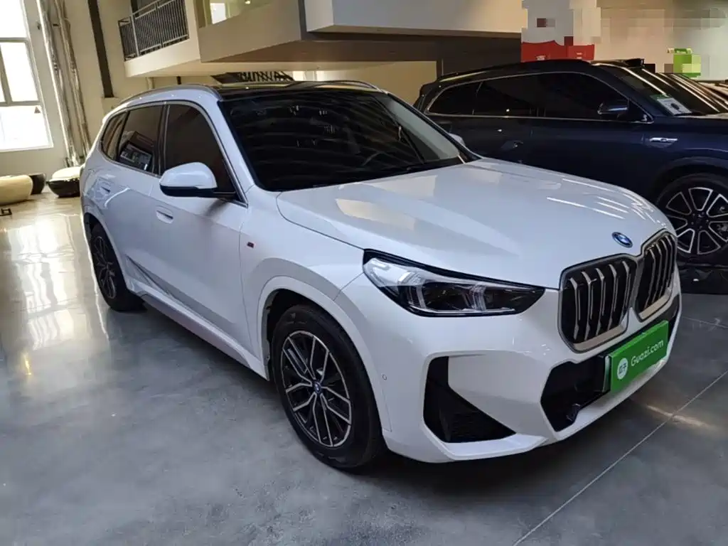 BMW iX1 — миниатюра 4