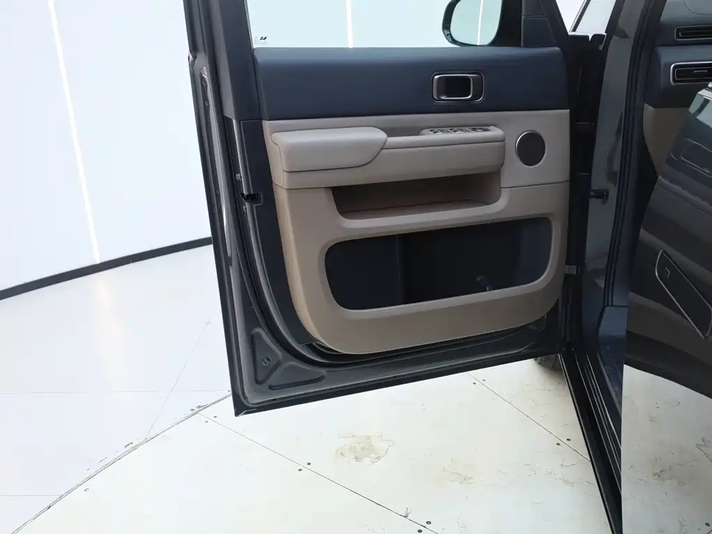 Li Auto Li MEGA — миниатюра 29