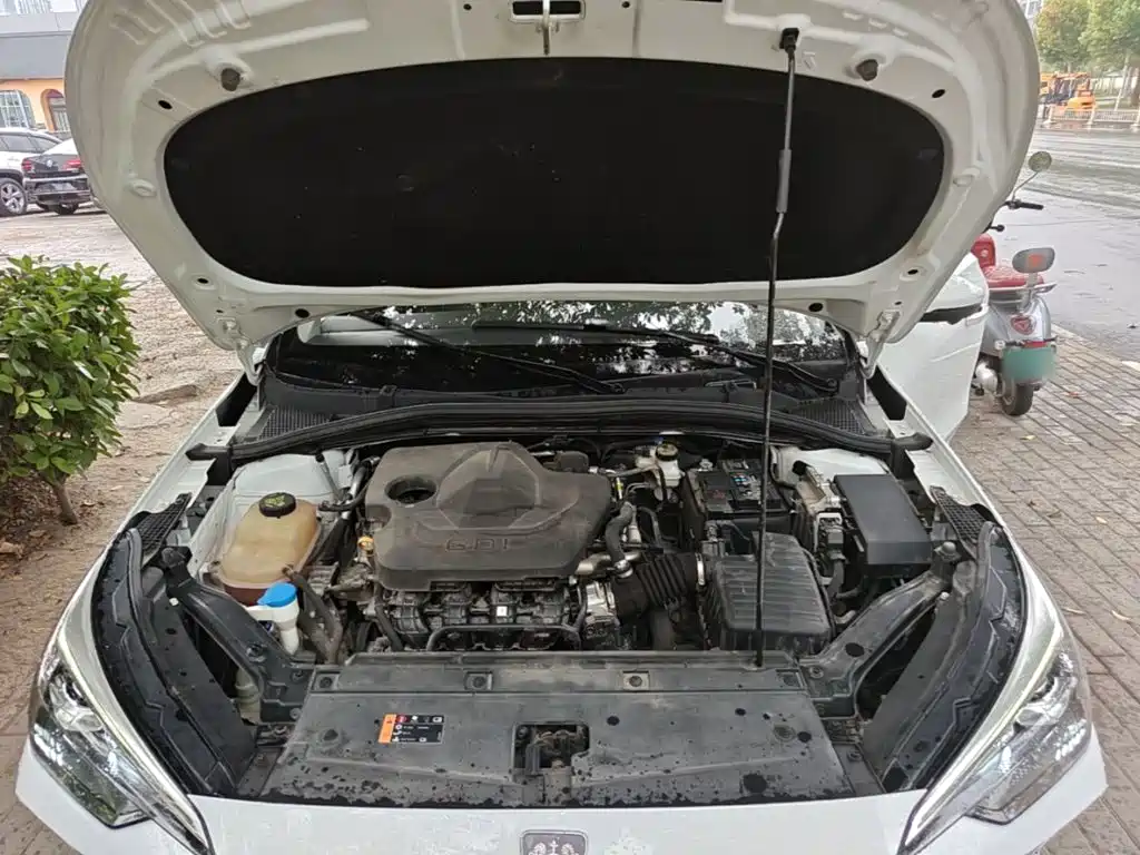 Roewe i5 — миниатюра 20