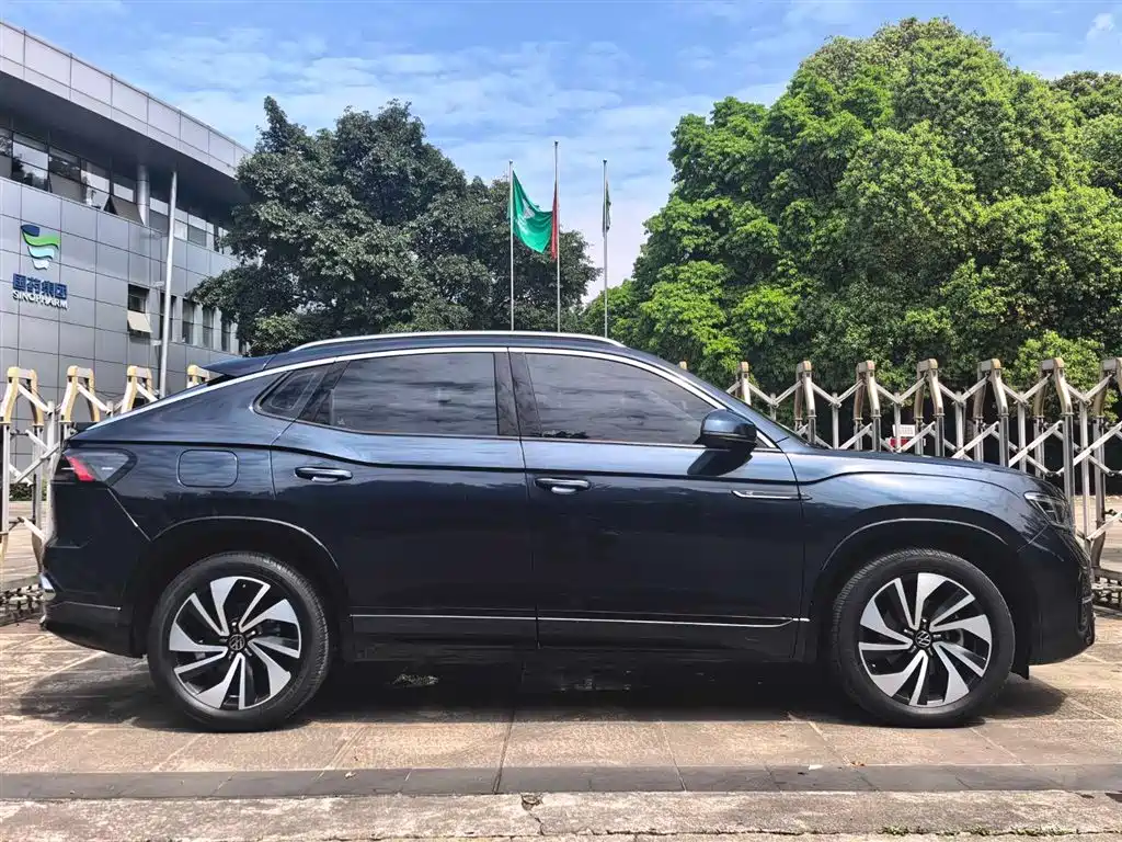 Volkswagen X — миниатюра 4