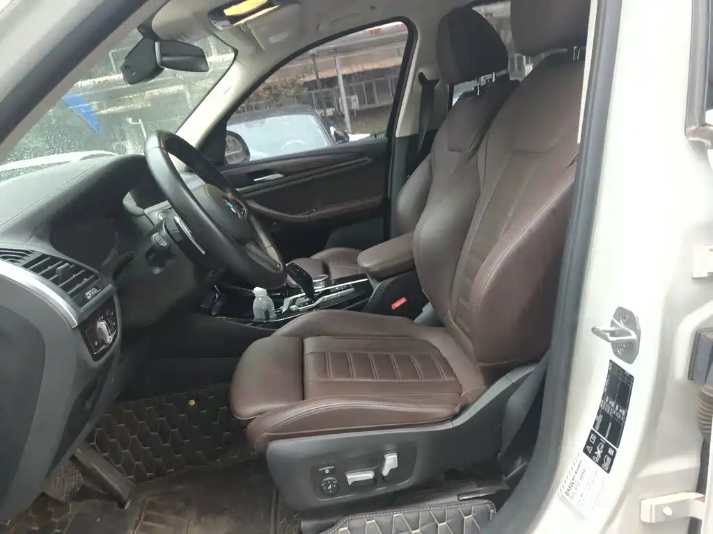 BMW X3 — миниатюра 11