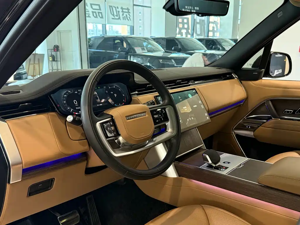 Land Rover Range Rover — миниатюра 4