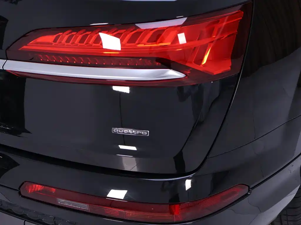 Audi Q7 — миниатюра 9