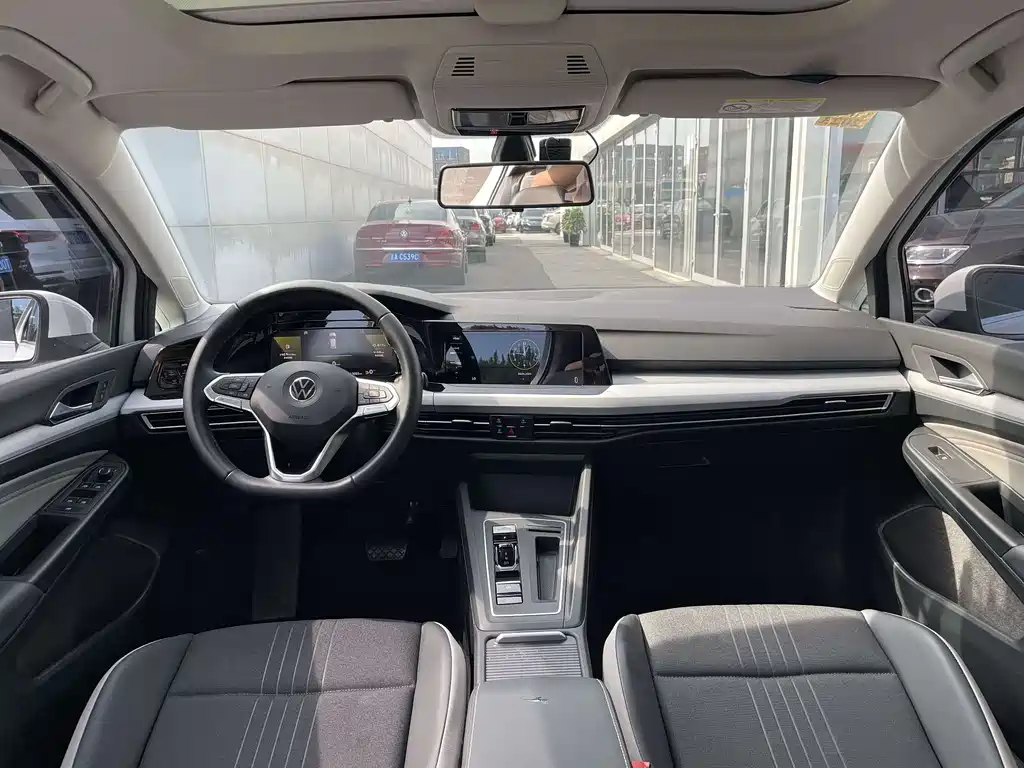 Volkswagen Golf 2021 280TSI DSG Pro