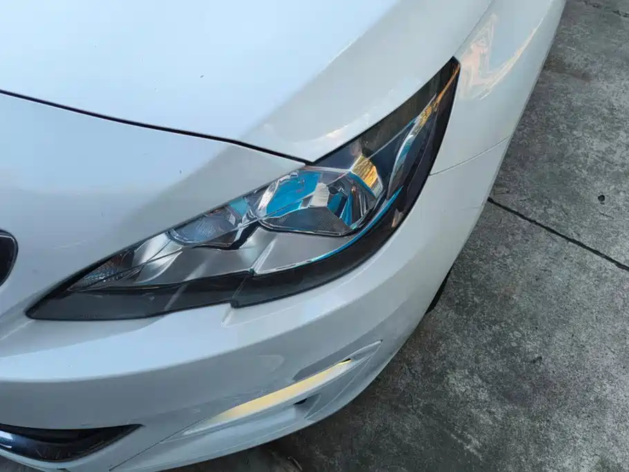 Peugeot 408 — миниатюра 5