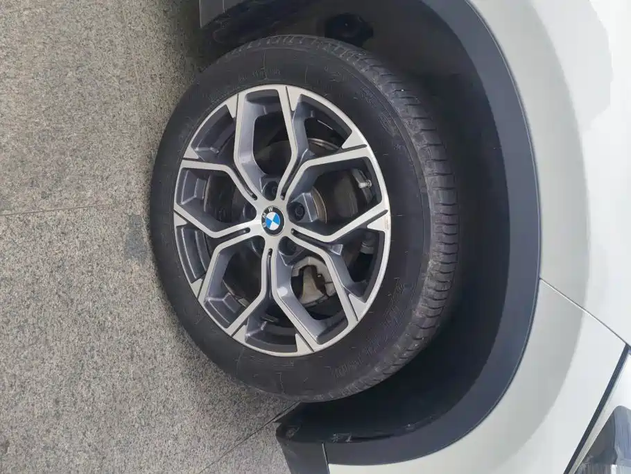 BMW X1 — миниатюра 6