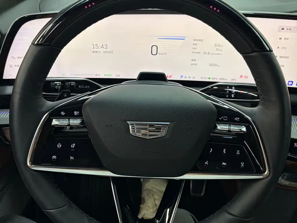 Cadillac IQ — миниатюра 15