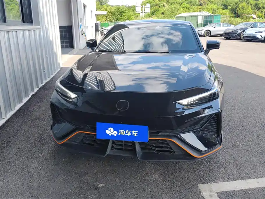 Changan UNI-V 2025 1.5T 500Bar Luxury Sport
