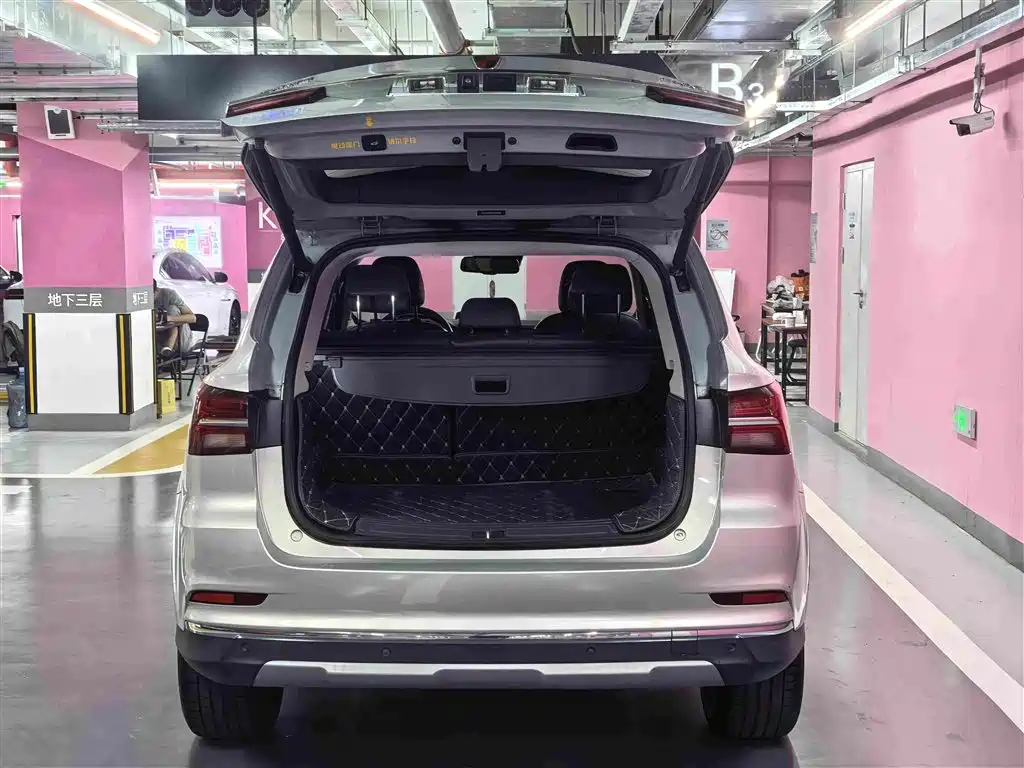 Roewe RX5 New Energy — миниатюра 8