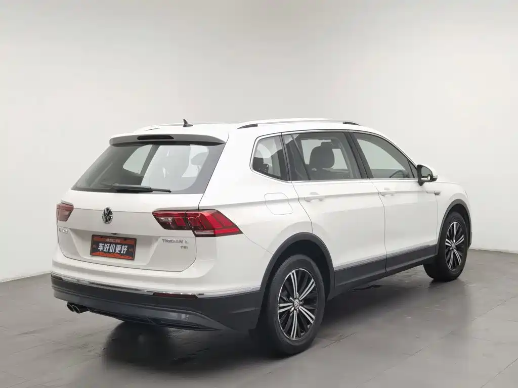 Volkswagen Tiguan L — миниатюра 2