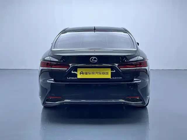 Lexus LS — миниатюра 9