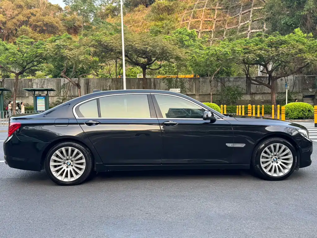 BMW 7 Series 7 2010 760Li