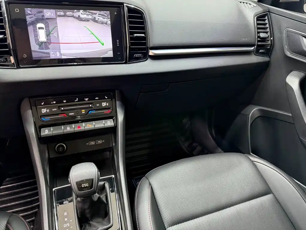Skoda Karoq — миниатюра 12