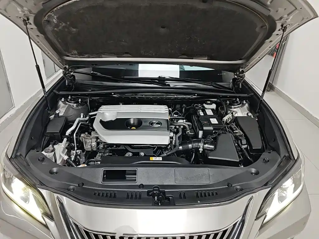 Lexus ES — миниатюра 20