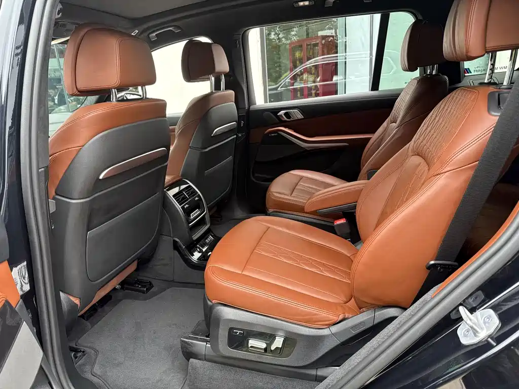 BMW X7 — миниатюра 7