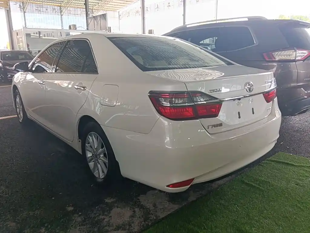 Toyota Camry 2015 2.0G Lead