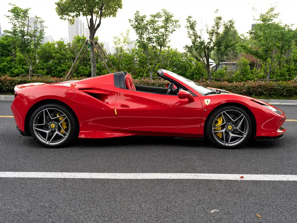 Ferrari F8 — миниатюра 9