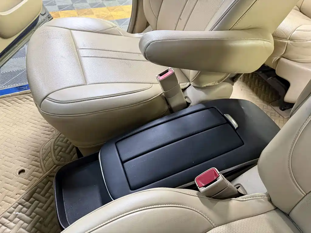 Buick GL8 — миниатюра 23