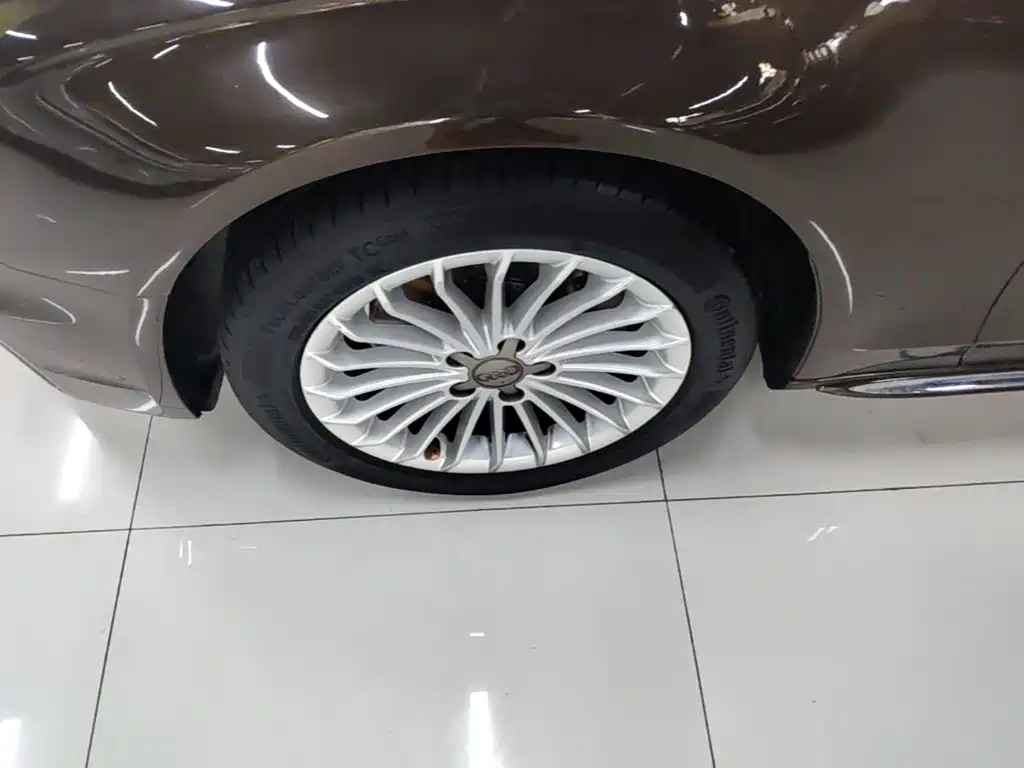 Audi A4L — миниатюра 23