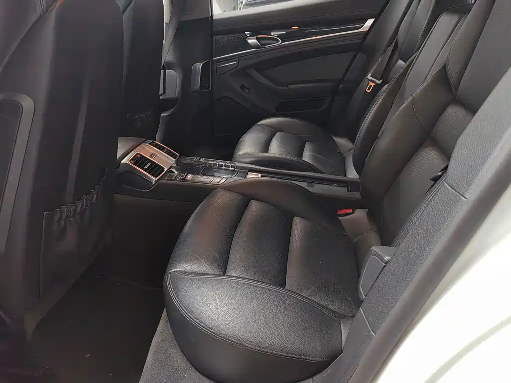 Porsche Panamera — миниатюра 5