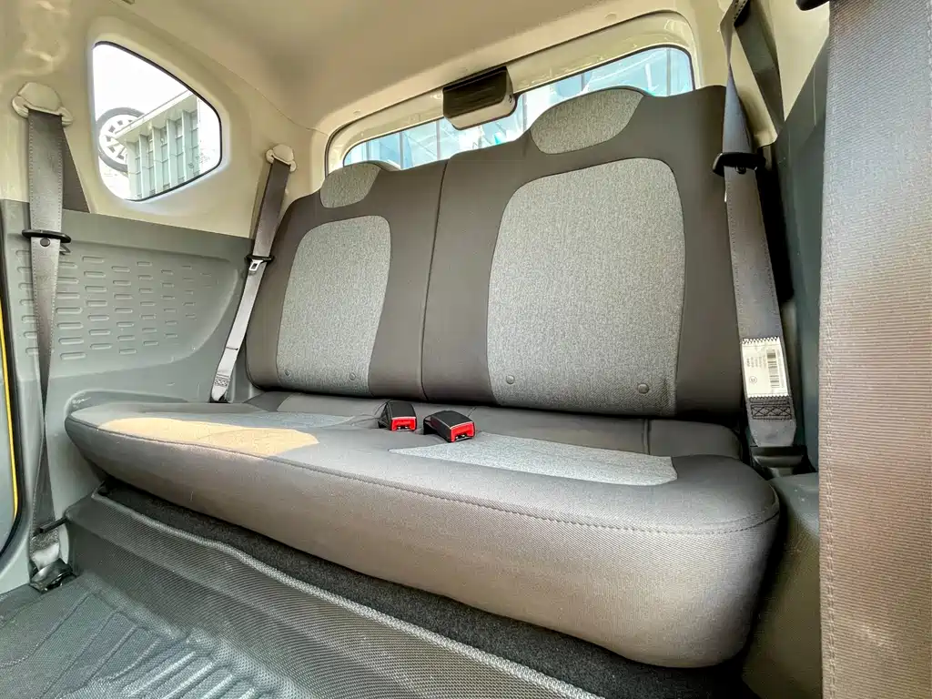 Wuling MINIEV — миниатюра 11