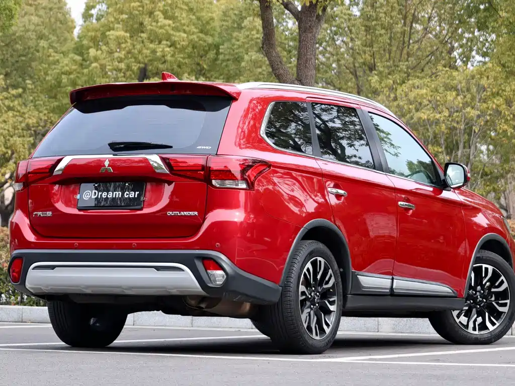 MITSUBISHI OUTLANDER