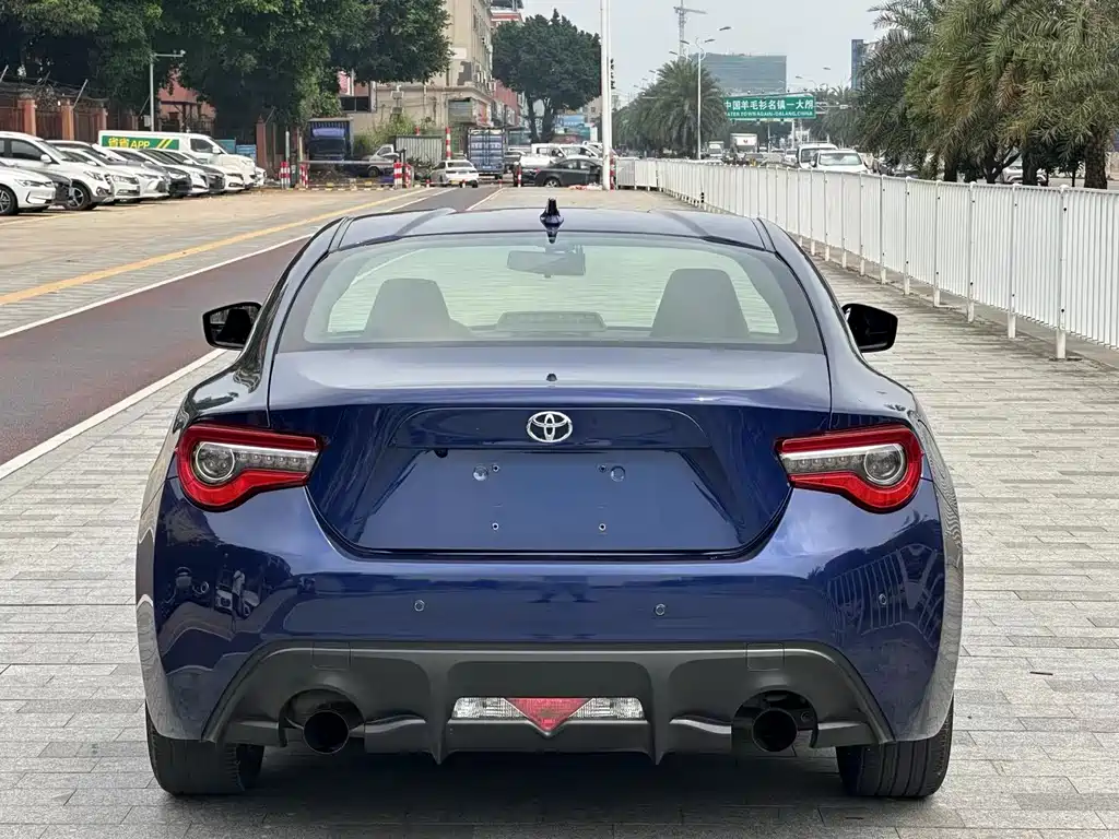 Toyota 86 — миниатюра 8