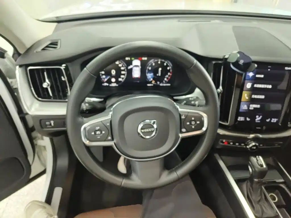 Volvo XC60 — миниатюра 11