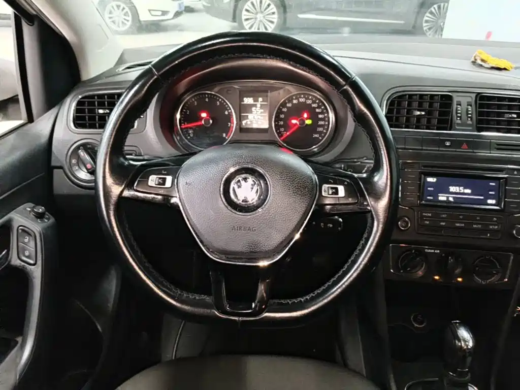 Volkswagen Polo — миниатюра 11
