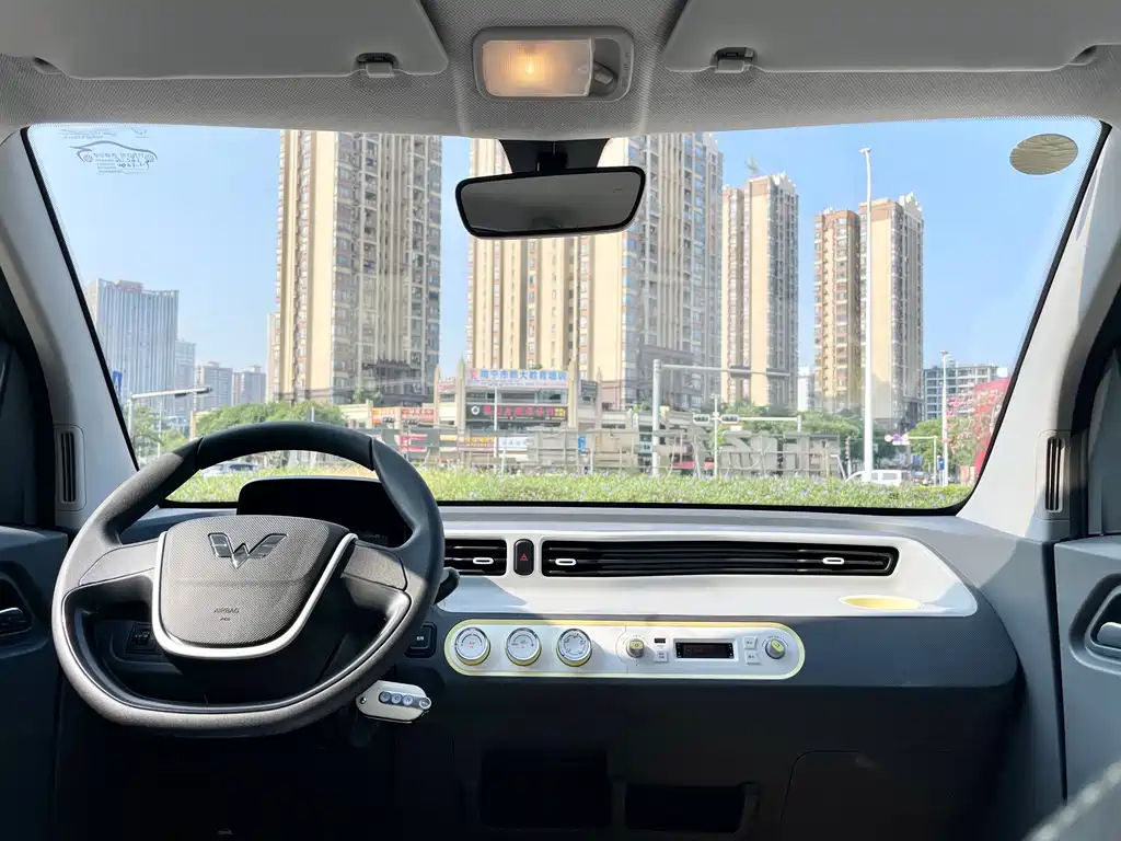 Wuling MINIEV — миниатюра 16