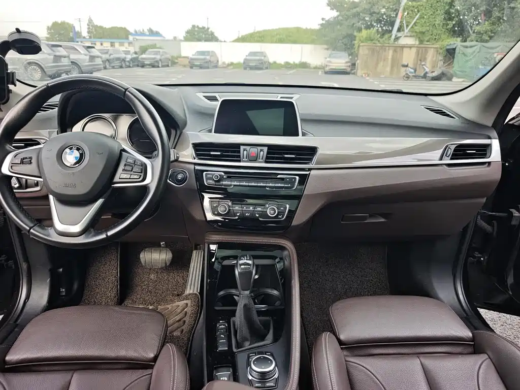 BMW X1 New Energy — миниатюра 4