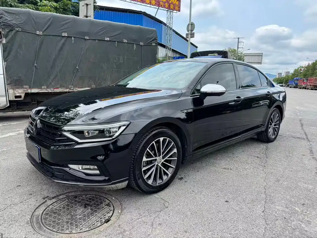 Купить Volkswagen Magotan