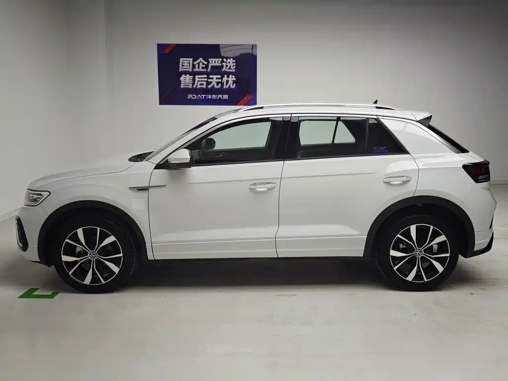 Volkswagen T-Roc — миниатюра 9