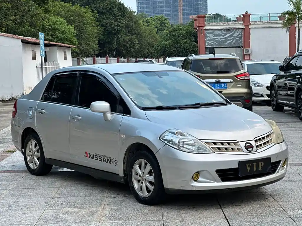 Nissan Tiida — миниатюра 3
