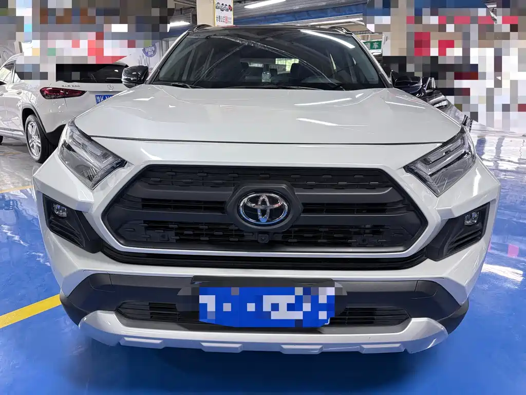 Toyota RAV4 — миниатюра 2