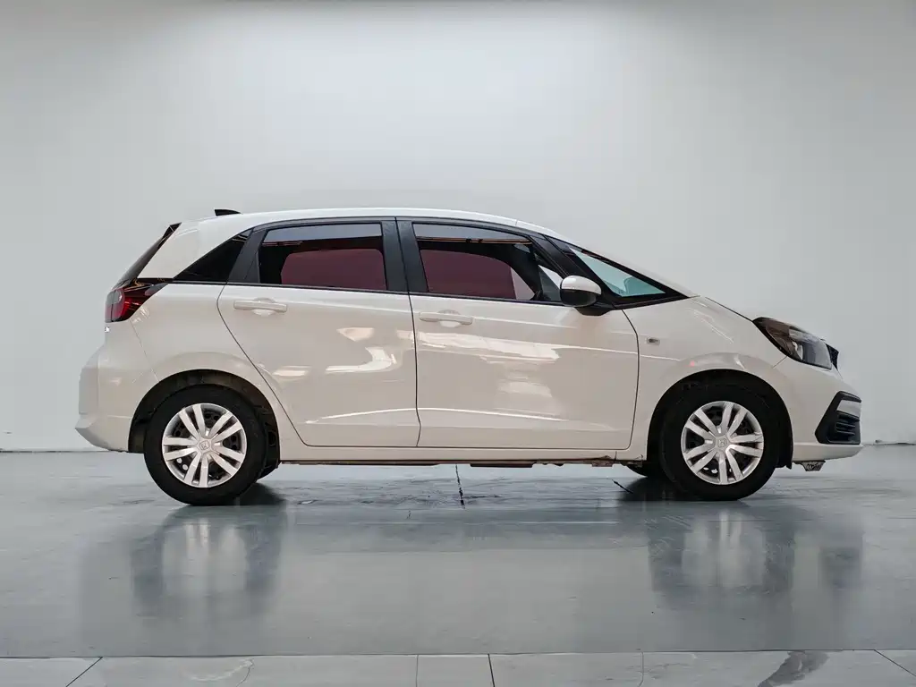 Honda Fit — миниатюра 7