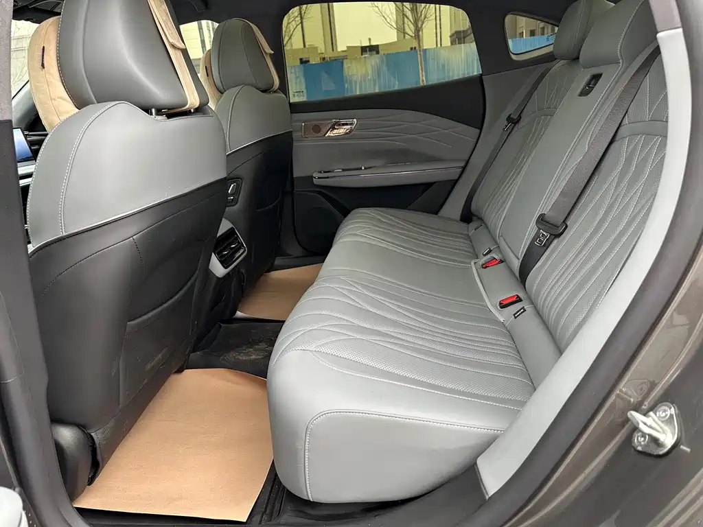 GEELY GALAXY GALAXY E8