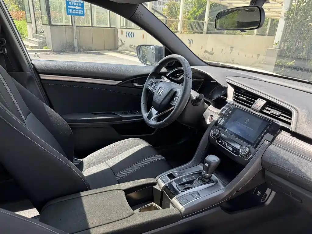 Honda Civic 2021 HATCHBACK 220TURBO CVT