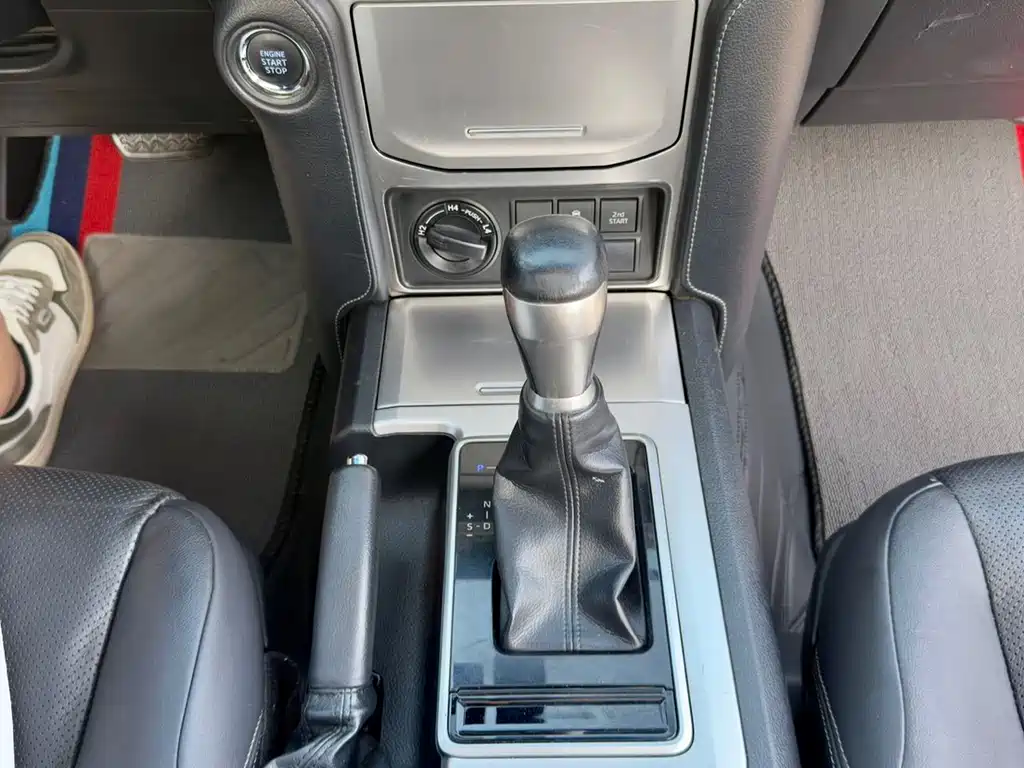 Toyota Prado — миниатюра 8