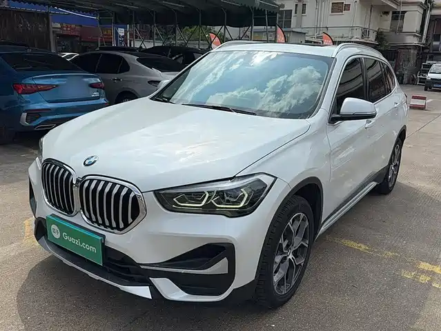 BMW  X1 2021