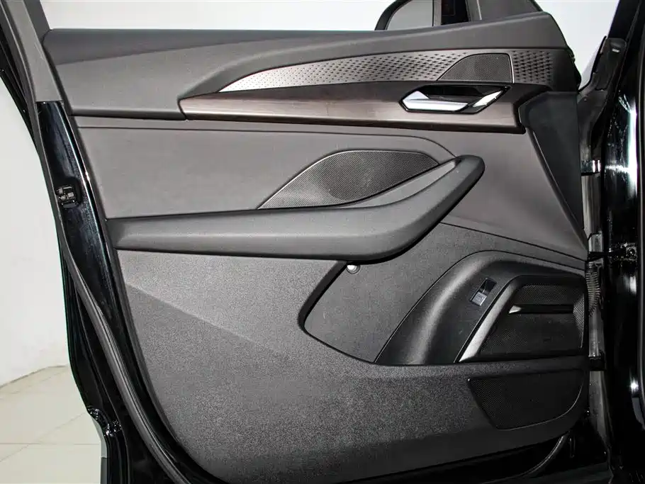 Audi Q6 — миниатюра 16