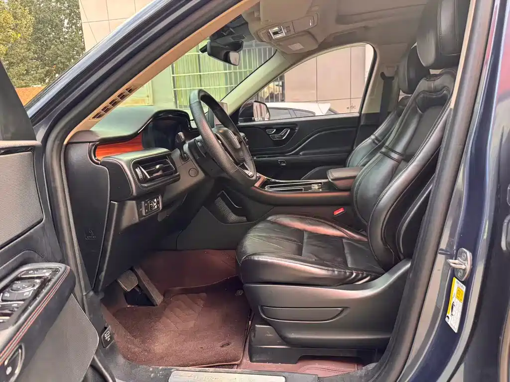 Lincoln Aviator — миниатюра 2