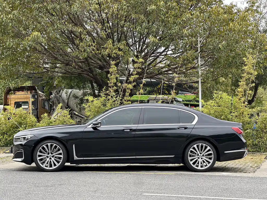 BMW 7 Series 7 2019 740Li Lead Luxury