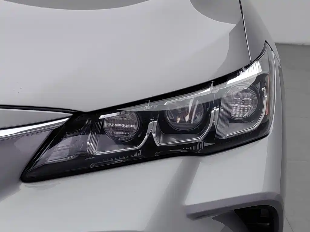 Toyota Avalon — миниатюра 7