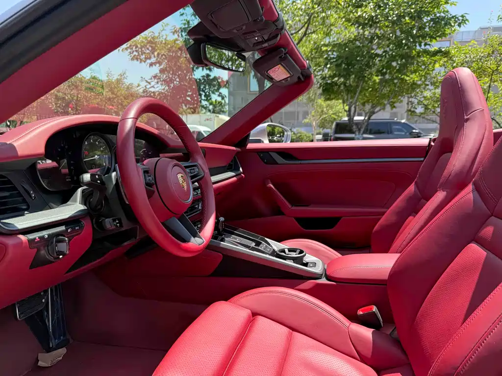 Porsche 911 2023 Carrera Cabriolet 3.0T