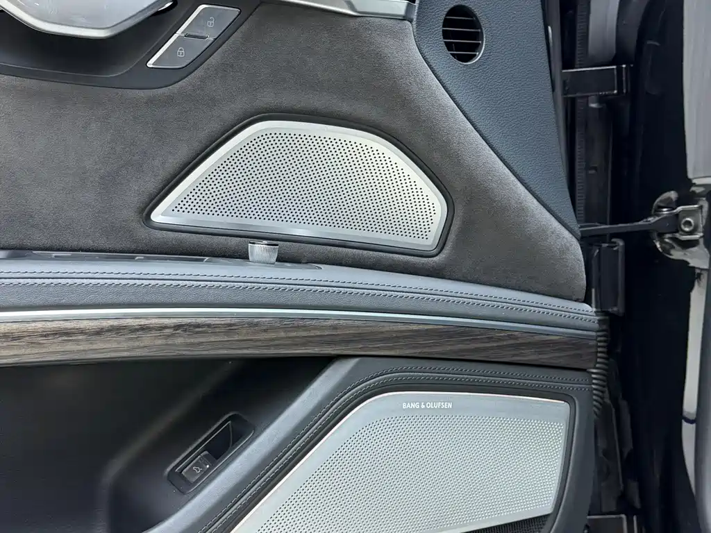 Audi A8 — миниатюра 2