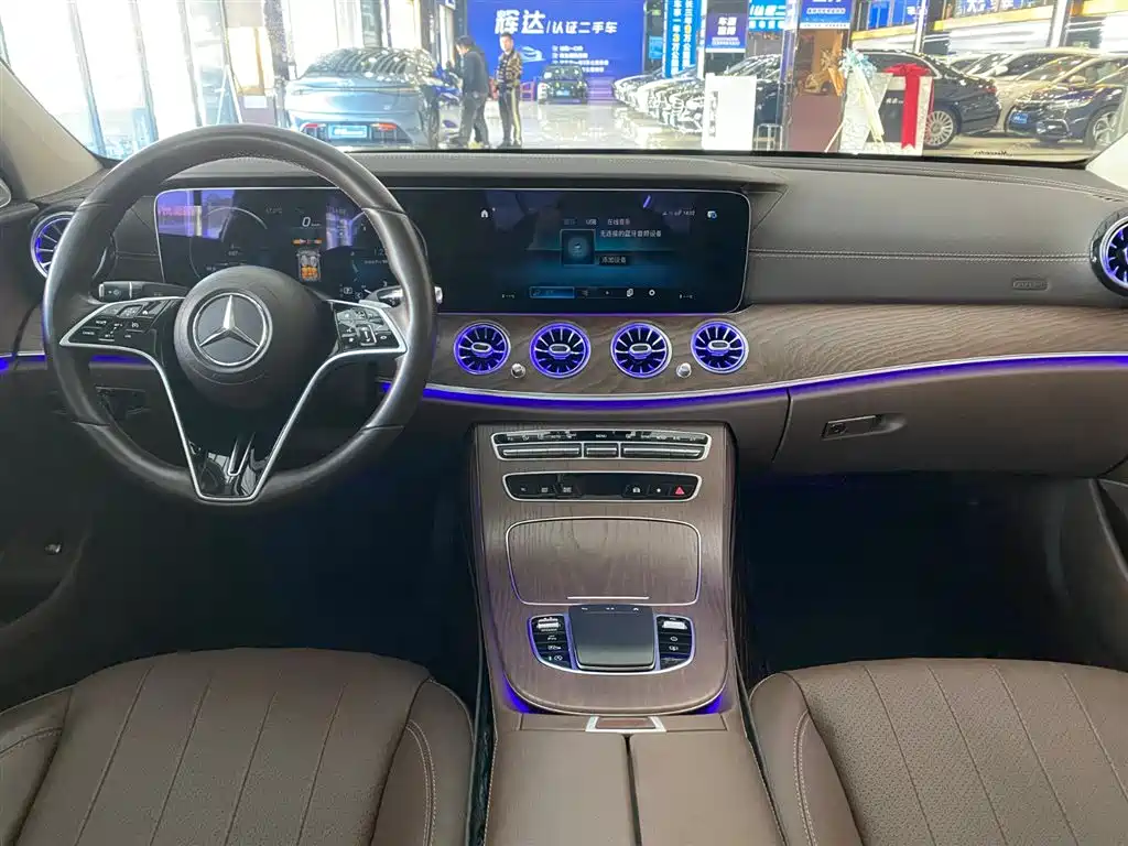 MERCEDES-BENZ E CLASS