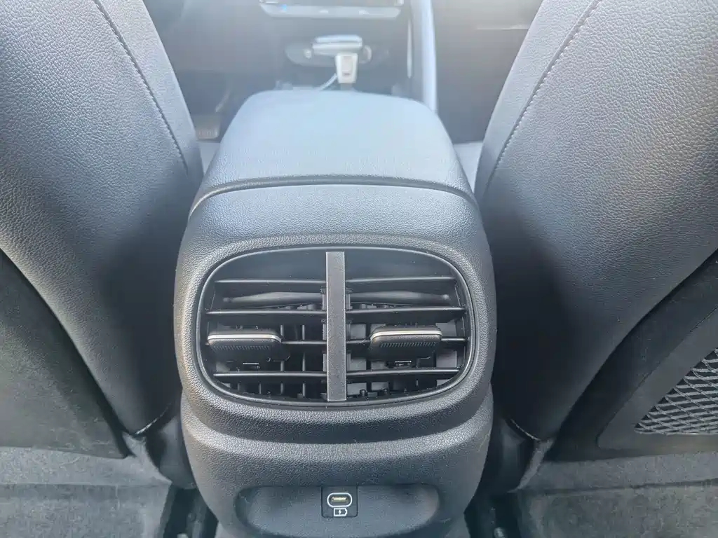 Hyundai Elantra — миниатюра 16